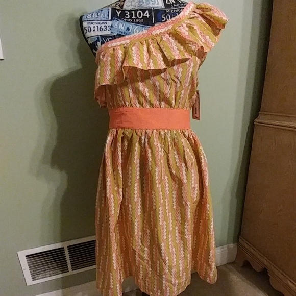 Sundress - Picture 1 of 2